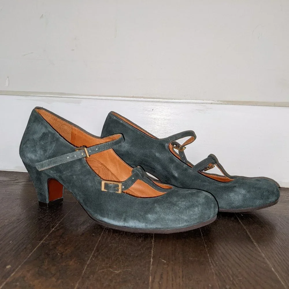 Chie Mihara Grey Suede Kitten Heel 9 - Picture 1 of 3